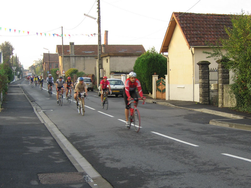 photo061001_43